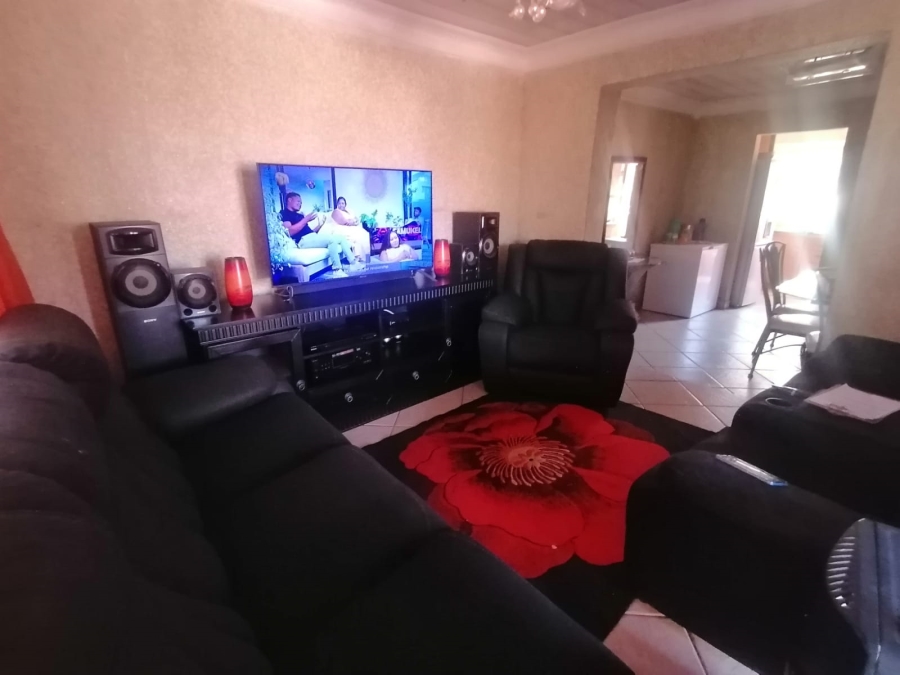3 Bedroom Property for Sale in Geelhoutpark North West